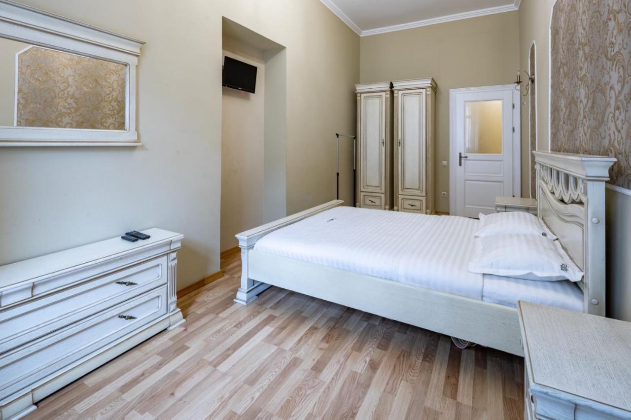 Romari Сербська 9 Apartment Lviv Exterior photo