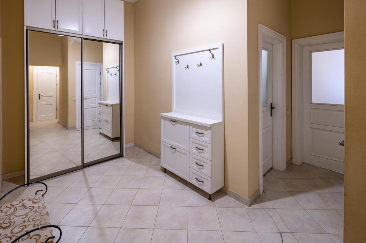 Romari Сербська 9 Apartment Lviv Exterior photo